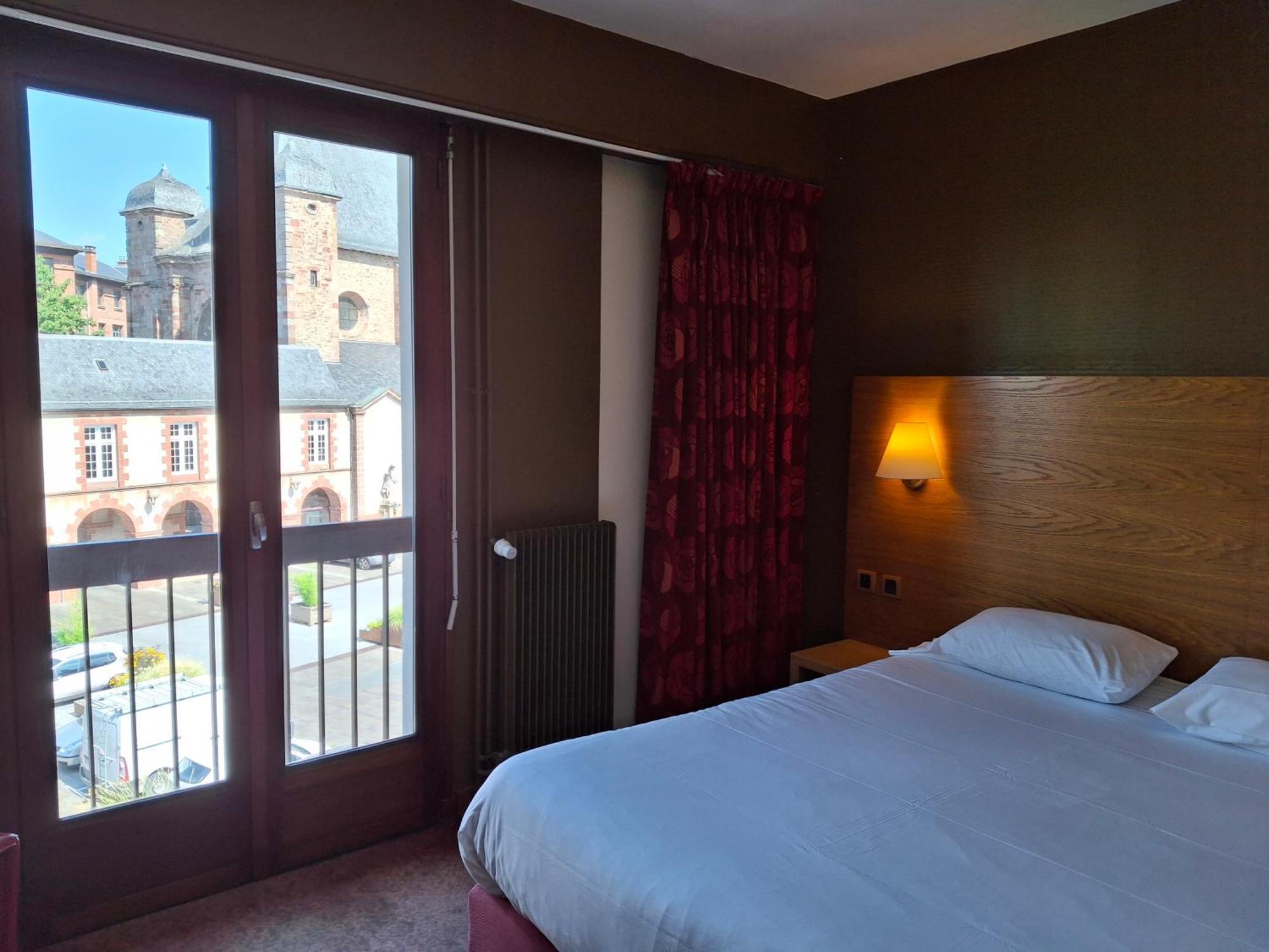 Hotel Tour Maje Родез Екстериор снимка