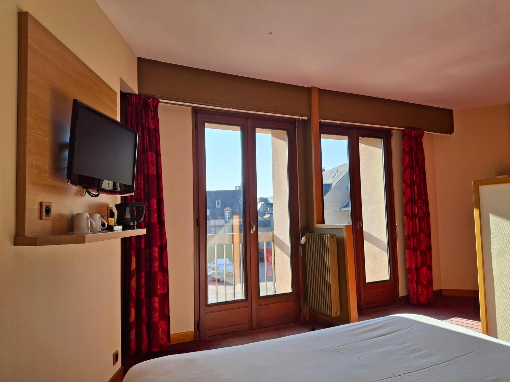 Hotel Tour Maje Родез Екстериор снимка