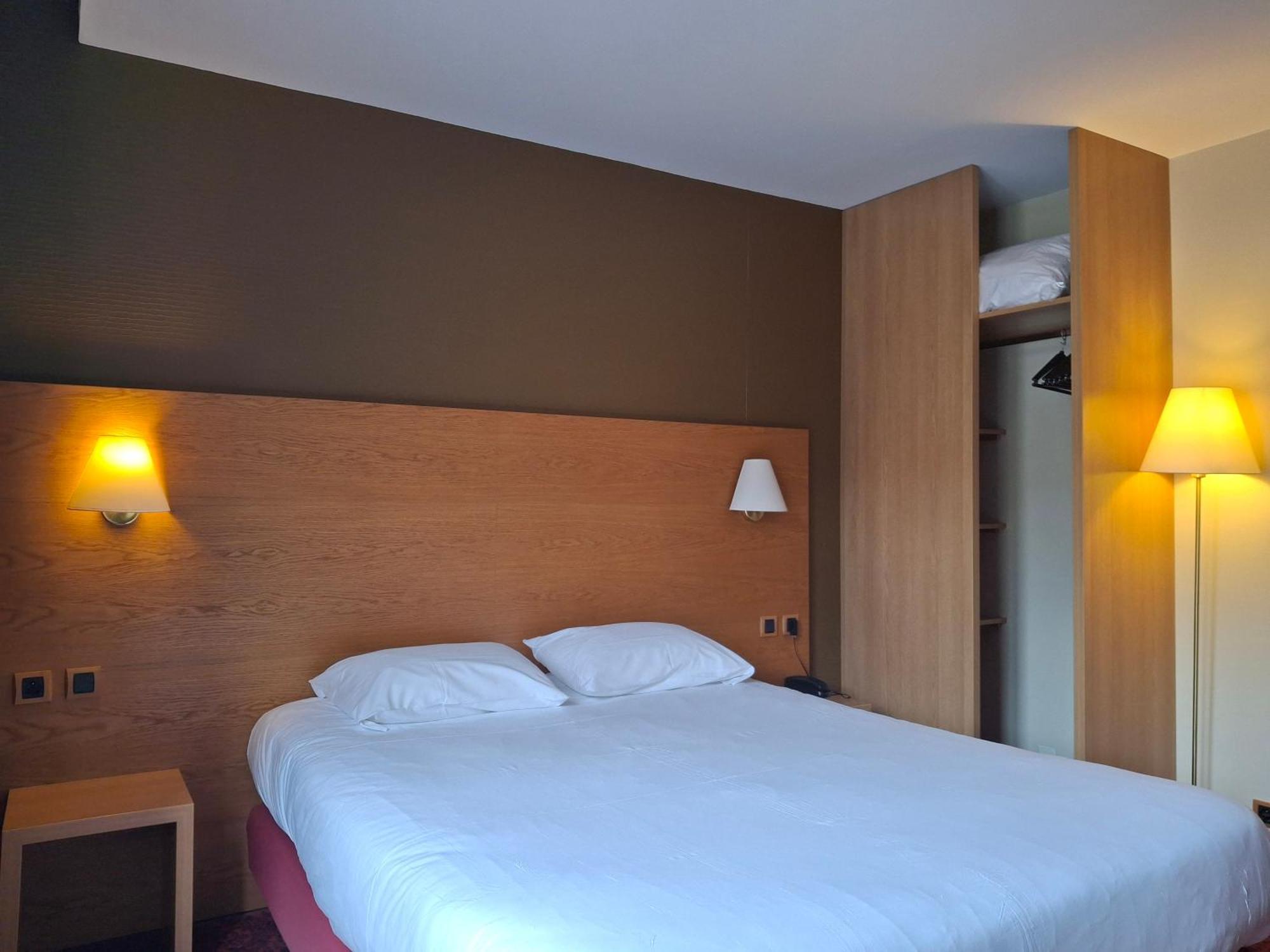 Hotel Tour Maje Родез Екстериор снимка