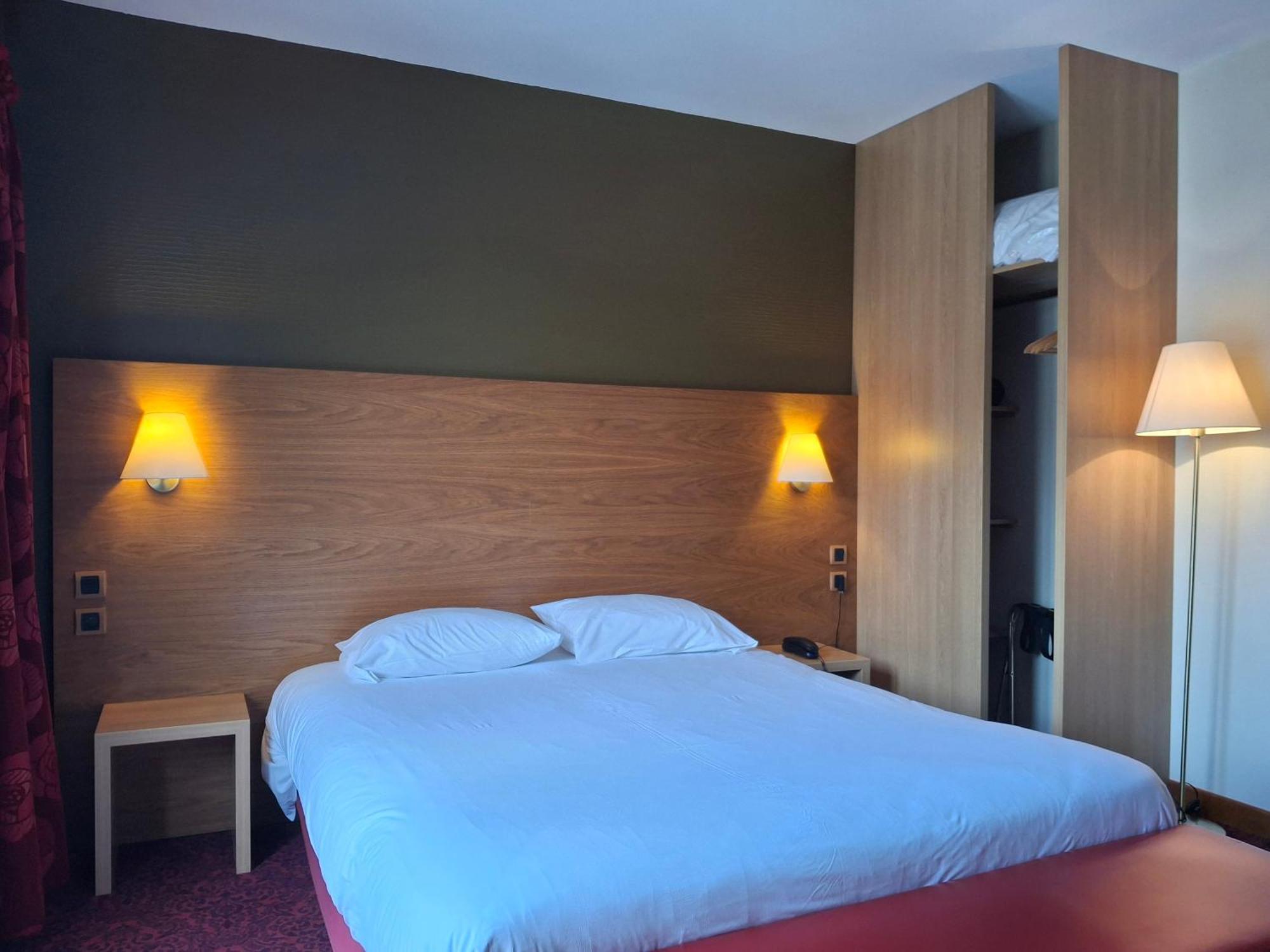 Hotel Tour Maje Родез Екстериор снимка