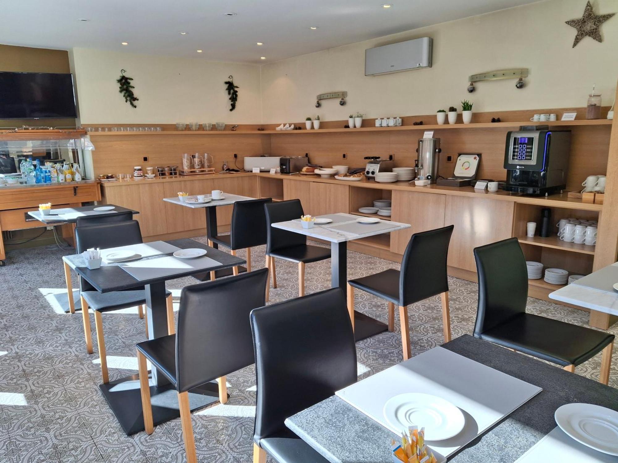 Hotel Tour Maje Родез Екстериор снимка